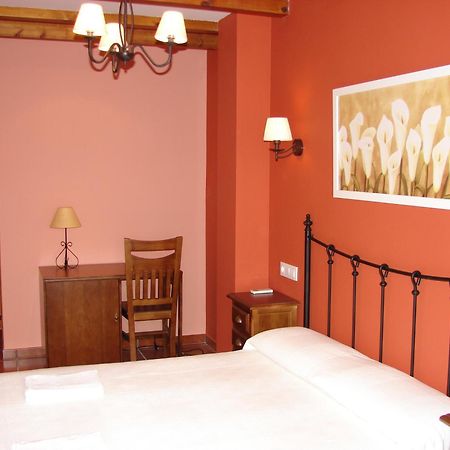 Apartamentos Sierra De Segura เซกูรา เดลา เซียร์รา ภายนอก รูปภาพ