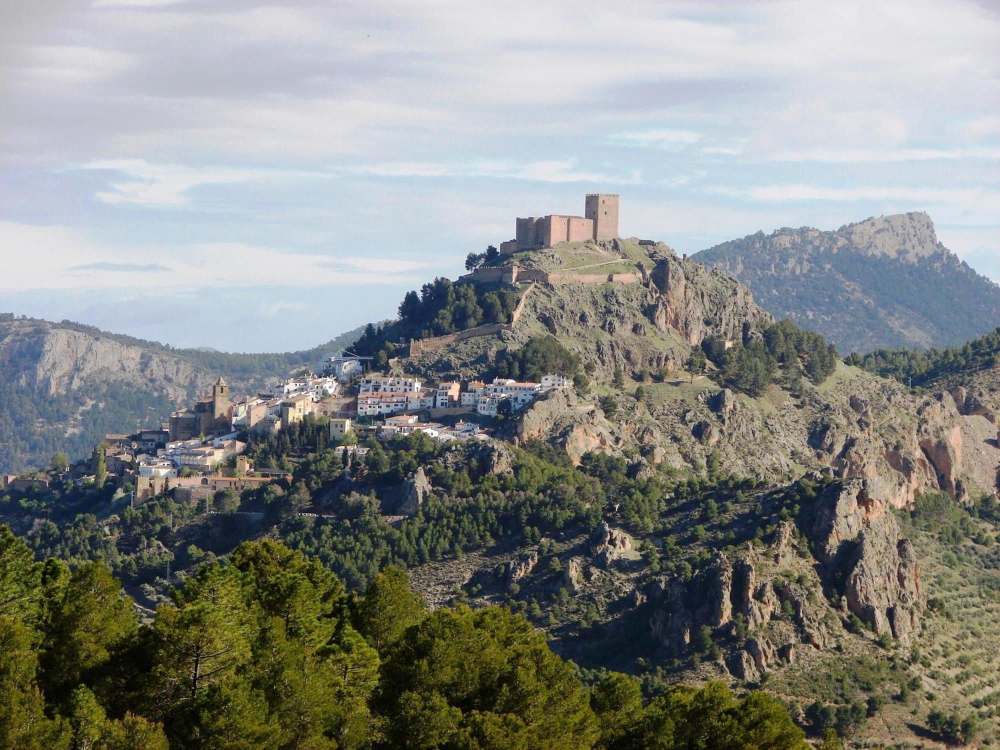 Apartamentos Sierra De Segura เซกูรา เดลา เซียร์รา ภายนอก รูปภาพ
