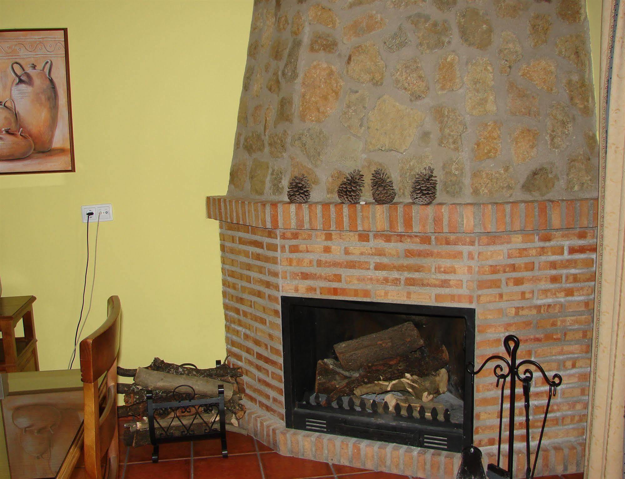 Apartamentos Sierra De Segura เซกูรา เดลา เซียร์รา ภายนอก รูปภาพ