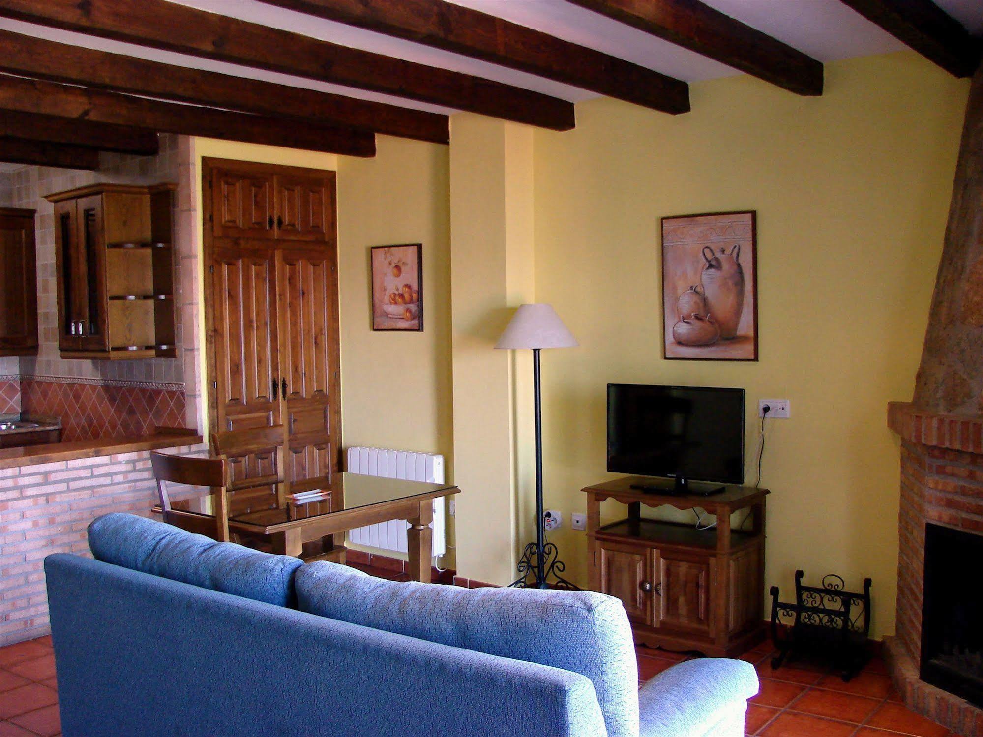 Apartamentos Sierra De Segura เซกูรา เดลา เซียร์รา ภายนอก รูปภาพ
