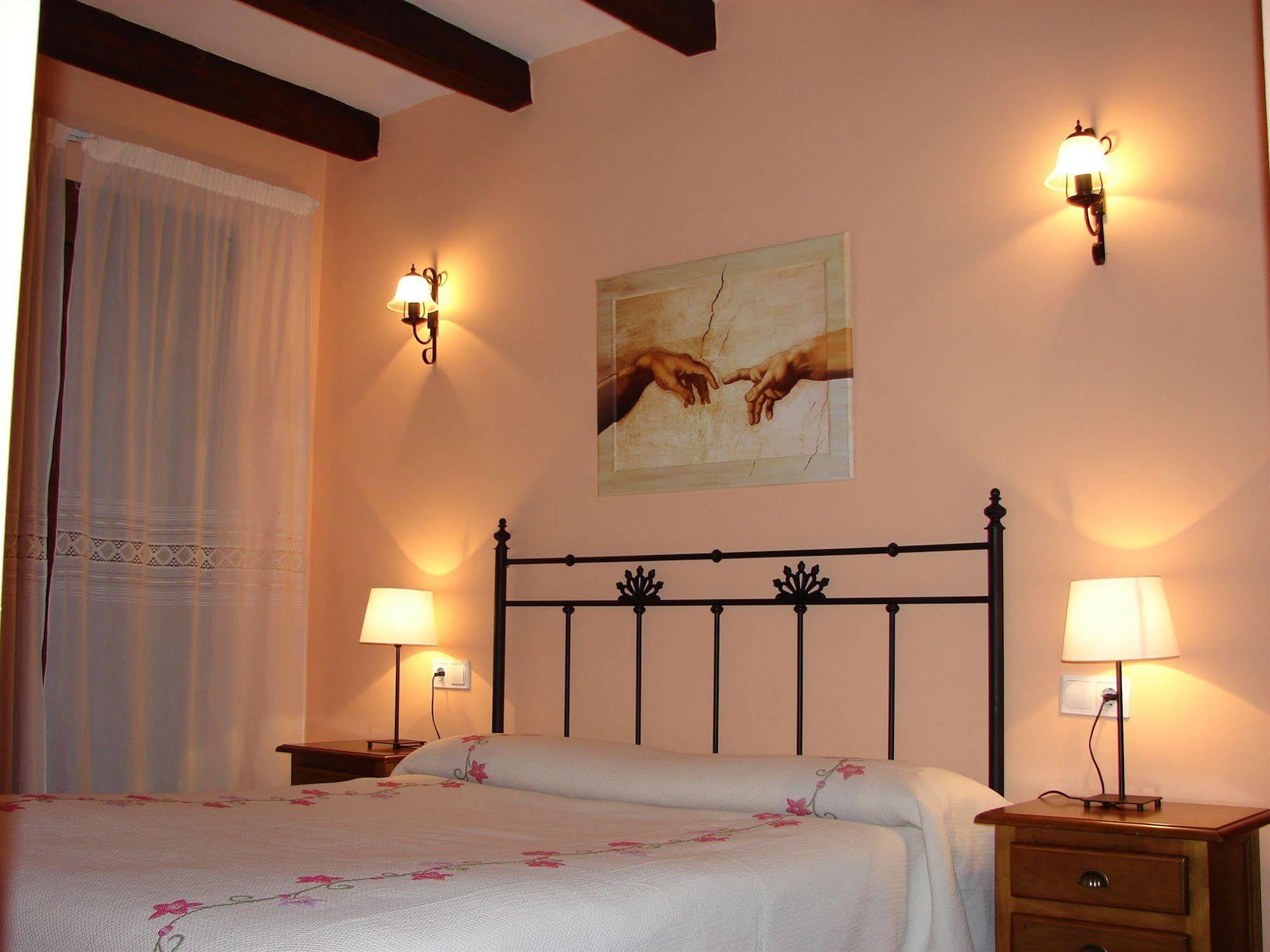 Apartamentos Sierra De Segura เซกูรา เดลา เซียร์รา ภายนอก รูปภาพ