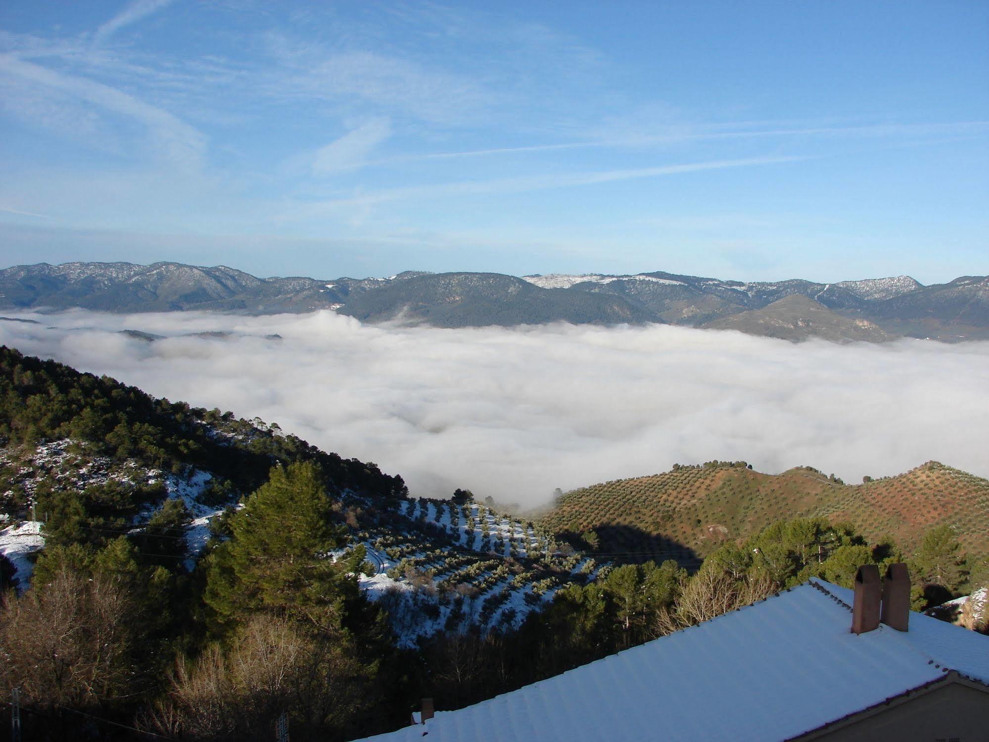 Apartamentos Sierra De Segura เซกูรา เดลา เซียร์รา ภายนอก รูปภาพ